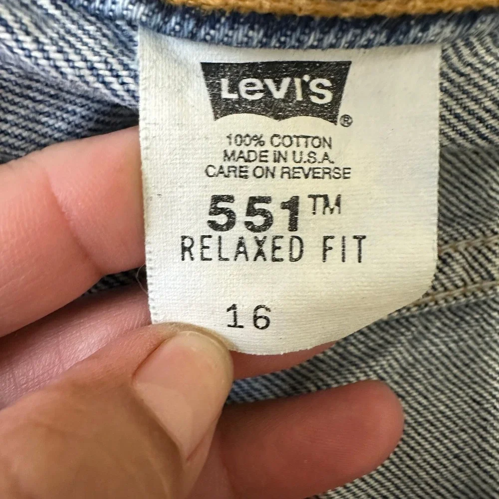 Levi's Shorts Womens Size 16 Blue 551 Relaxed Fit Denim High Waisted USA Cotton